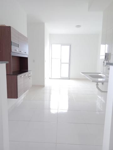 Alugar Apartamento / Padrão em Jacareí. apenas R$ 1.140,00
