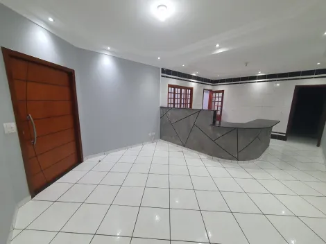 Alugar Casa / Padrão em São José dos Campos. apenas R$ 2.600,00