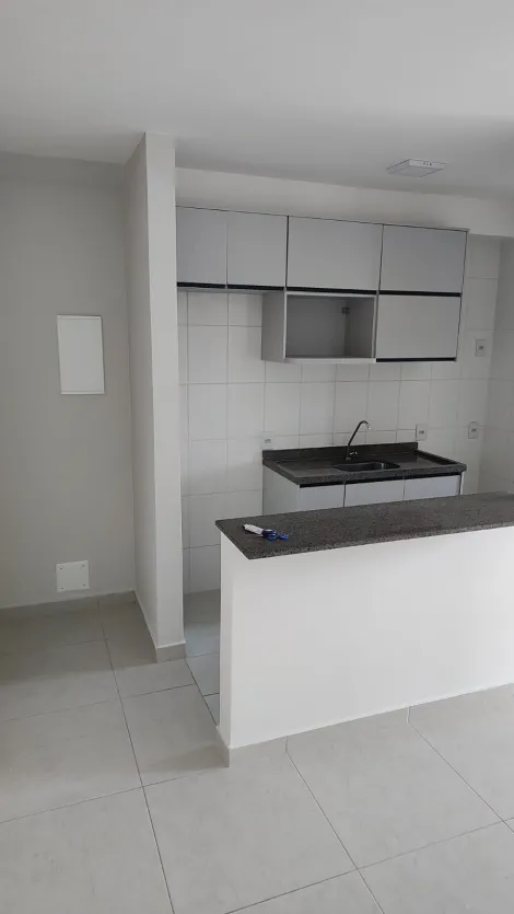 Alugar Apartamento / Padrão em Jacareí. apenas R$ 1.300,00
