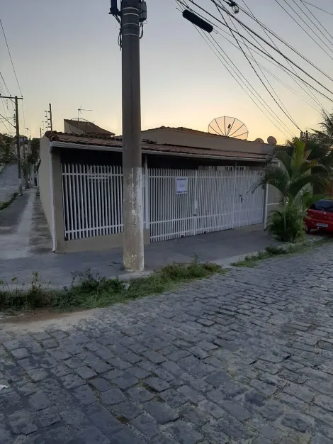 Alugar Casa / Padrão em Jacareí. apenas R$ 380.000,00