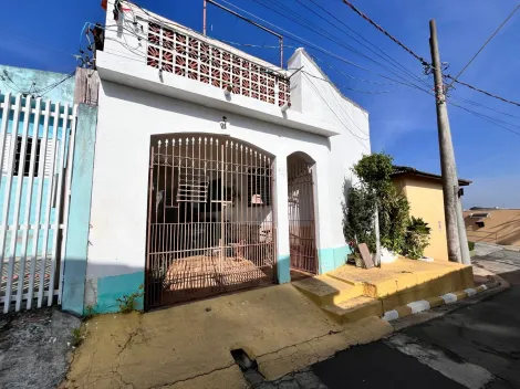 Alugar Casa / Padrão em Jacareí. apenas R$ 320.000,00
